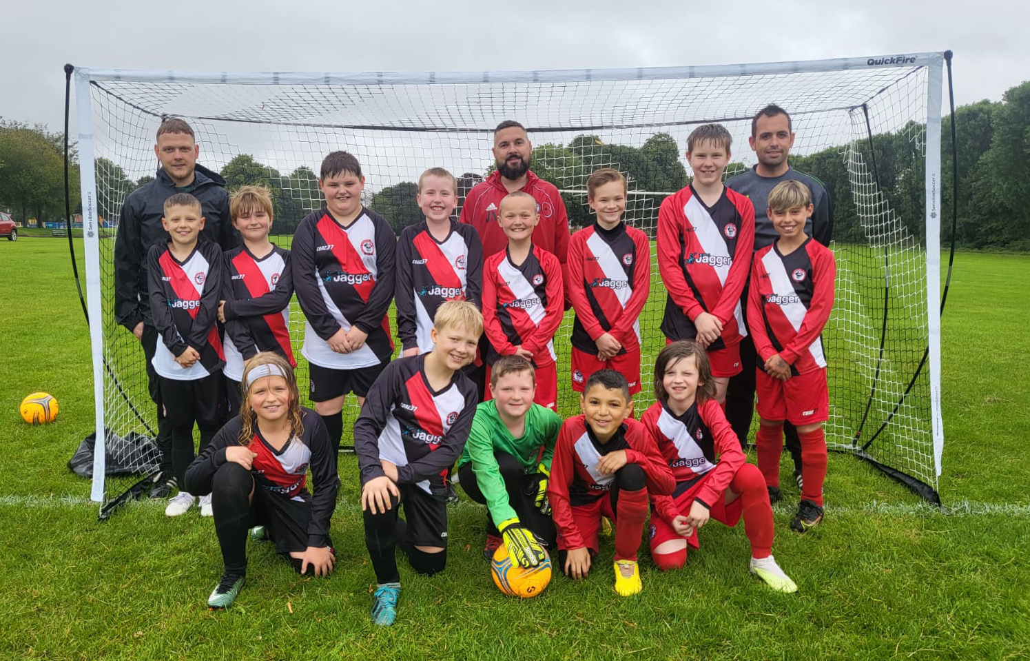 Picture of Black Country Pirates JFC Football Team in Sponsored Albert Jagger Kit